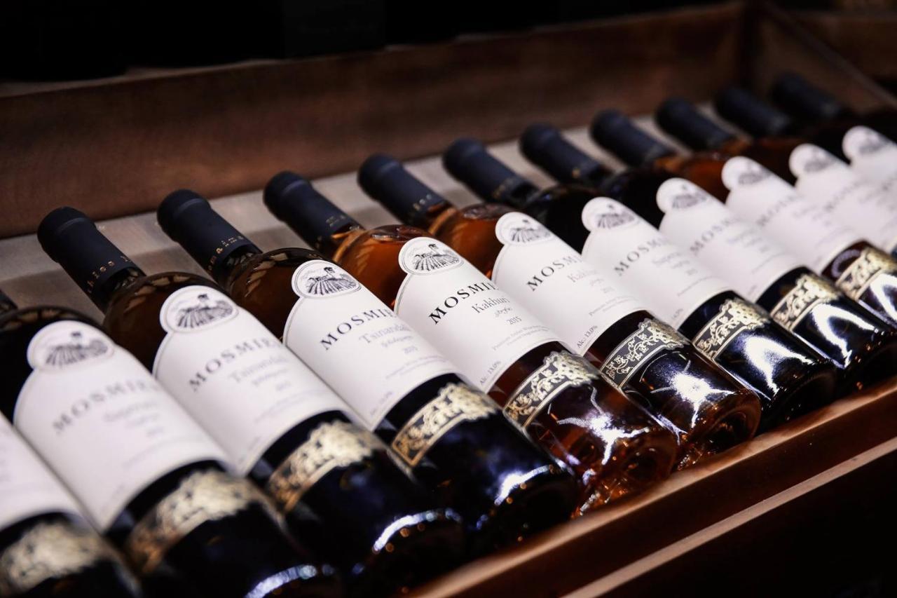 Chateau Mosmieri Hotel & Winery Телави Екстериор снимка