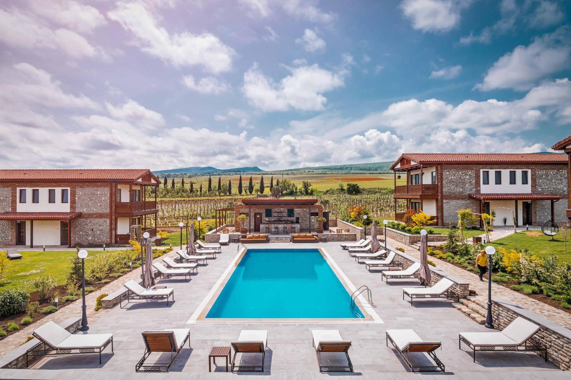 Chateau Mosmieri Hotel & Winery Телави Екстериор снимка