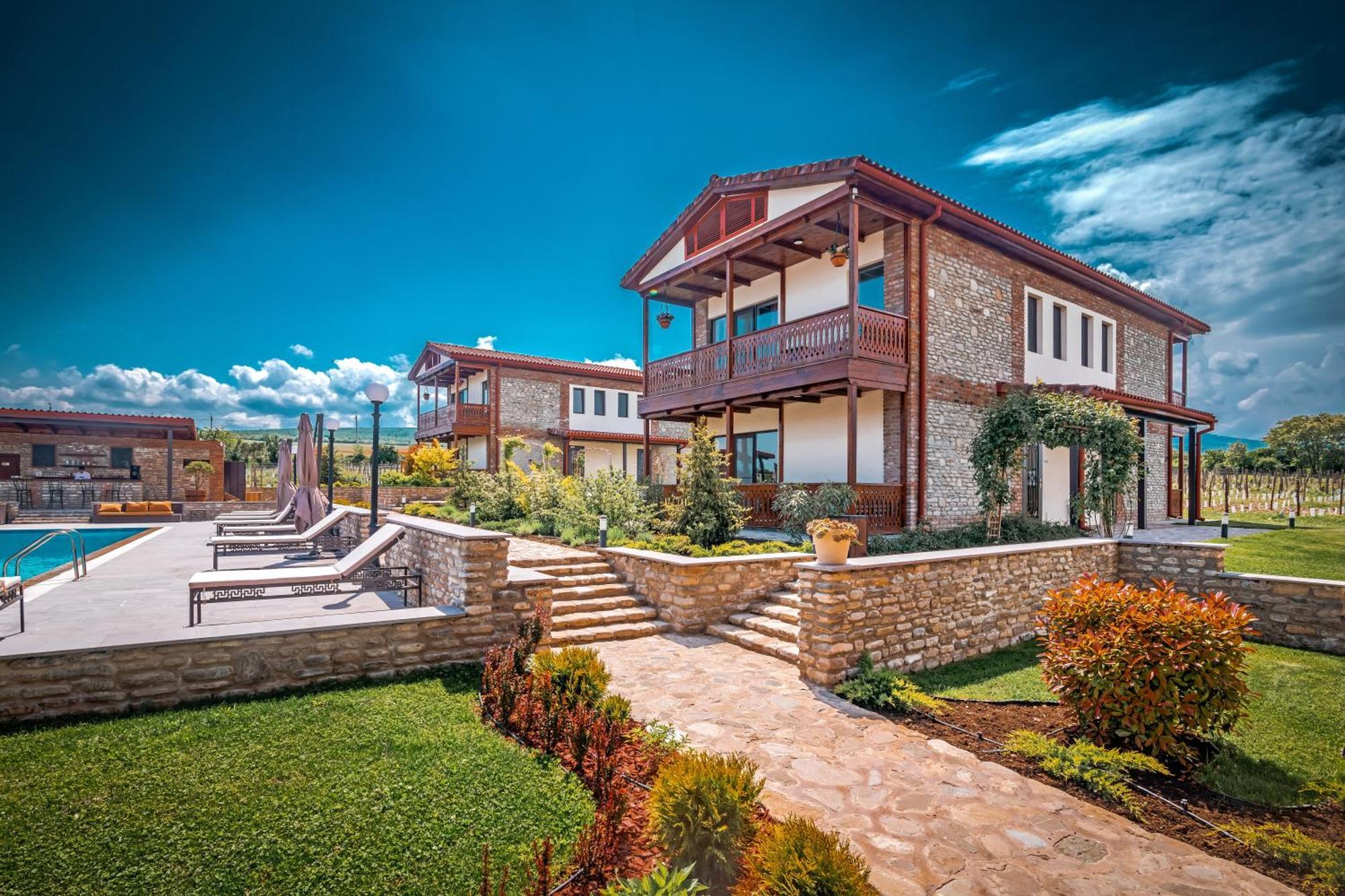 Chateau Mosmieri Hotel & Winery Телави Екстериор снимка