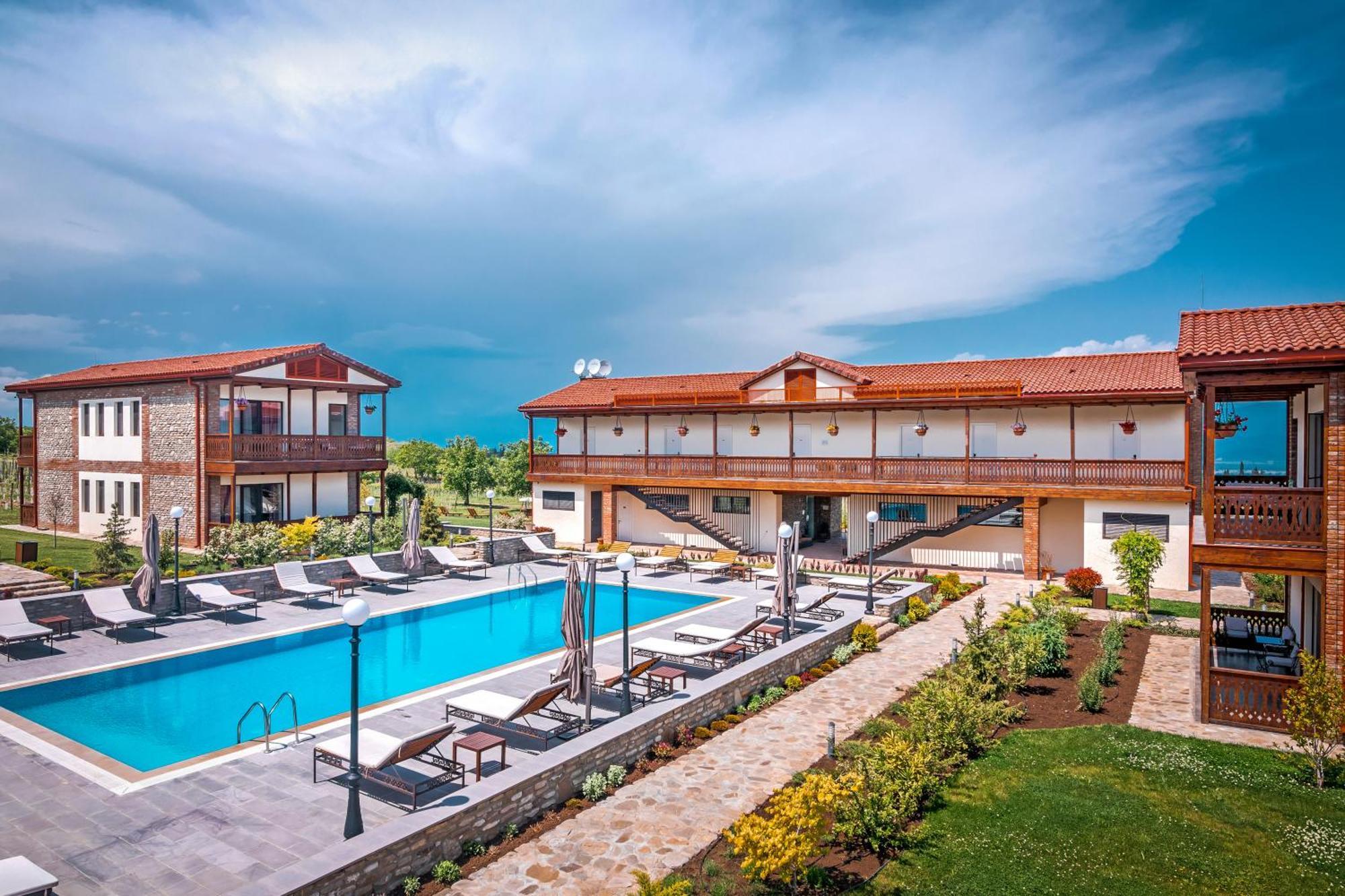 Chateau Mosmieri Hotel & Winery Телави Екстериор снимка